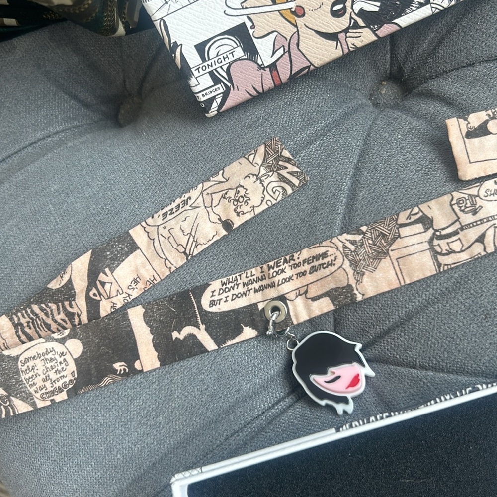 NIB Prada Tessuto Comic Choker in Opaline‎ Made in Italy - Picture 3 of 7